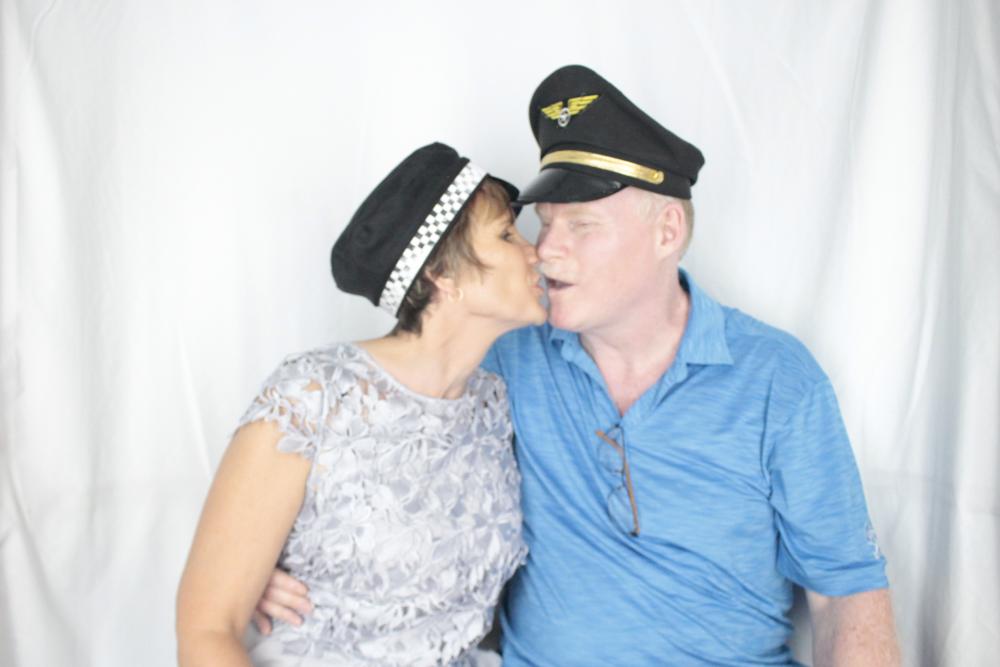 Mr & Mrs Guillen | View more photos from the event at gallery.myphotoboothexperience.co.uk/u/MyPhotoBoothExperienceLtd/Mr-Mrs-Guillen